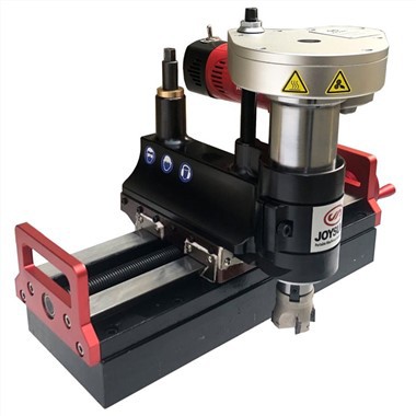 Frézka KMM300 Joysung na presné rezanie kovov priamo na mieste v Ázii